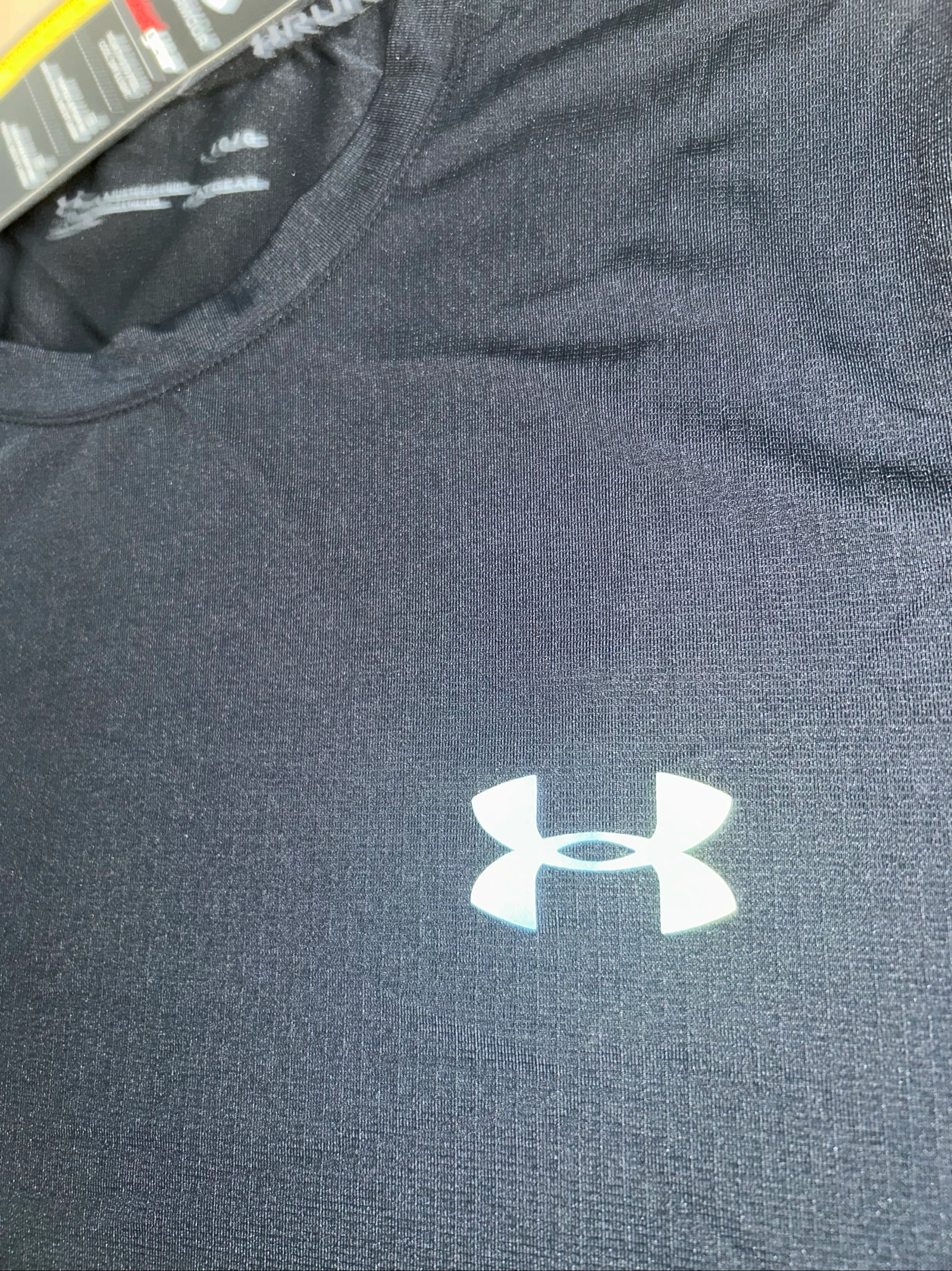 Camiseta Under Armour Negra – photo 3